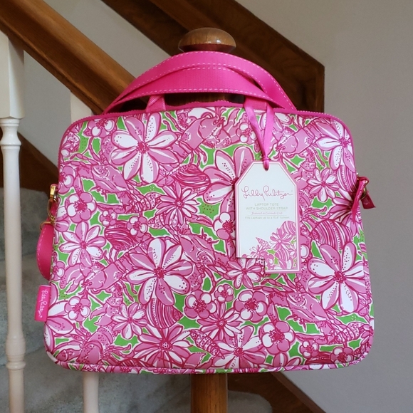 Lilly Pulitzer Handbags - Lilly Pulitzer Coronado Crab 🦀 Laptop Bag 🎒